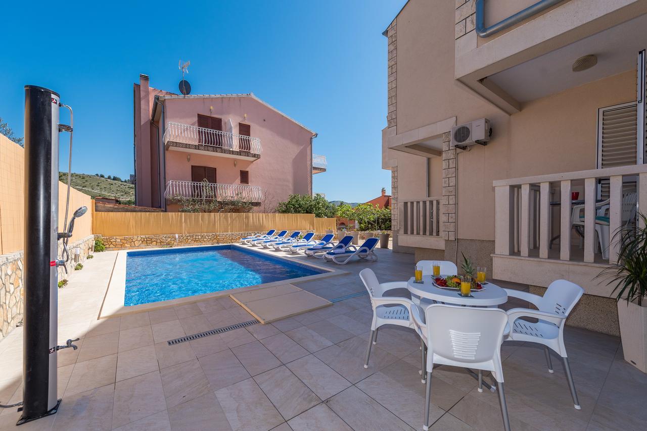 Apartments Pralija Žaborić Kültér fotó